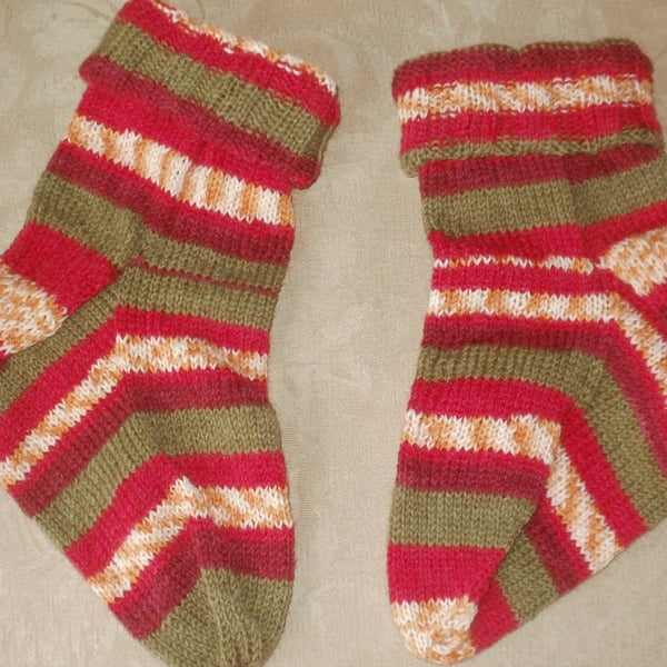 Hand knit ankle slouch socks