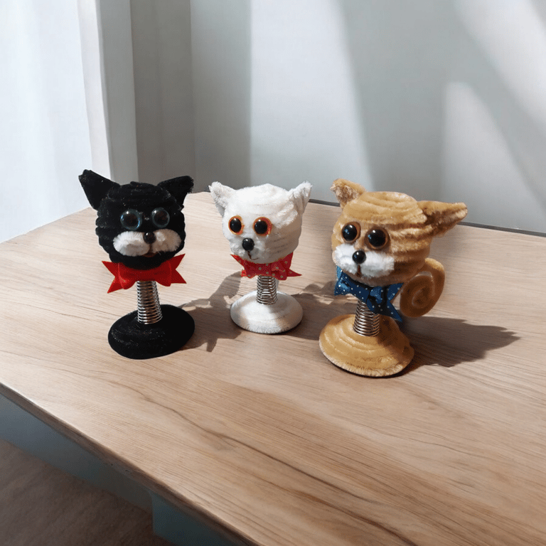 Wiggly Spring Cats – Handmade Pipe Cleaner Cat Figurines- Desk Drcoration