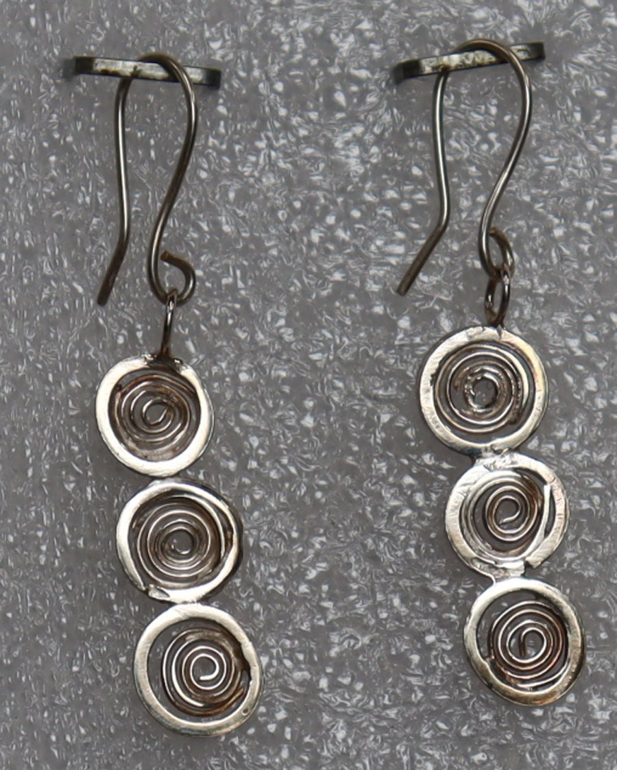 Celtic filigree circles in sterling silver