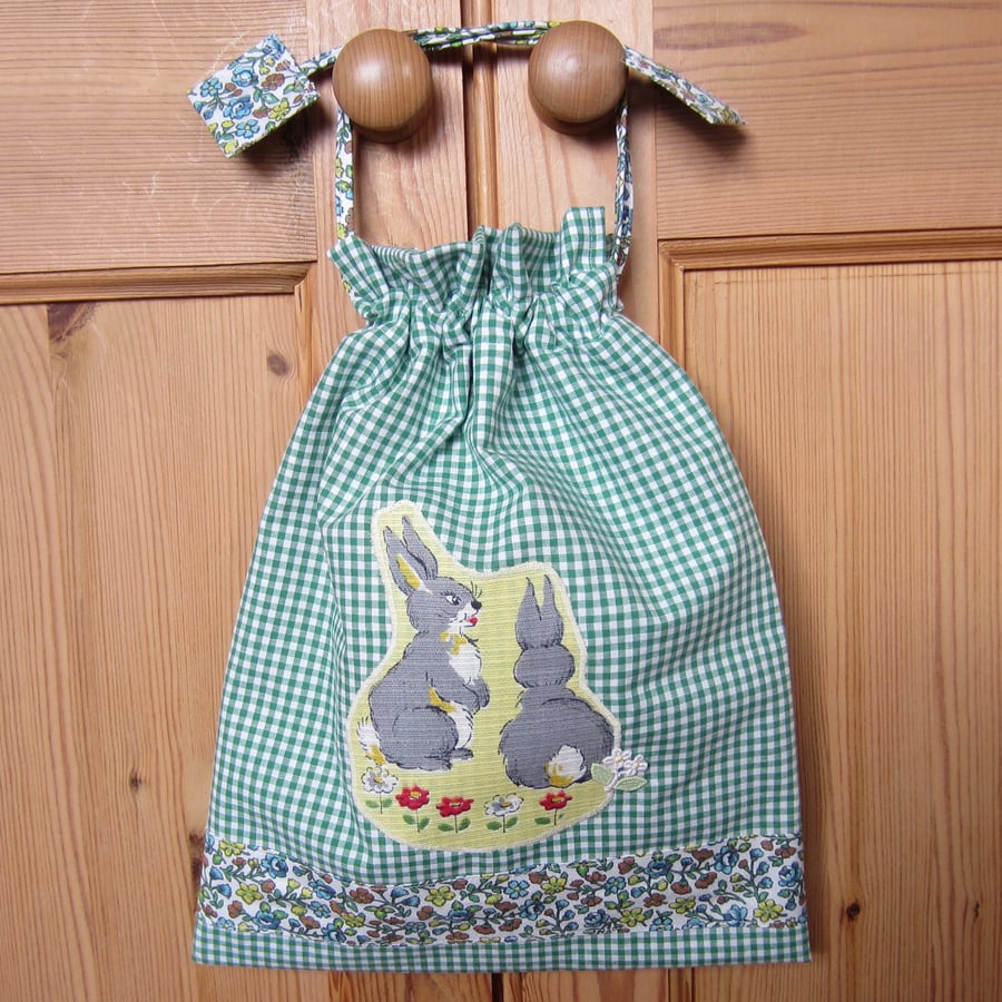 Vintage Bunny Rabbit Toiletries Wash Bag