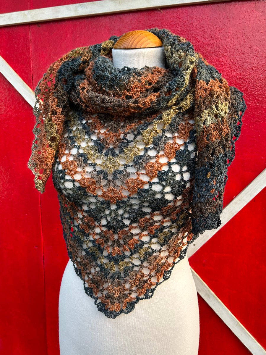 wool rich sock yarn in Autumn hues triangle lace shawl scarf