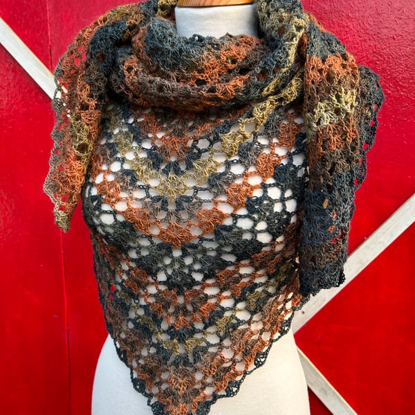 wool rich sock yarn in Autumn hues triangle lace shawl scarf