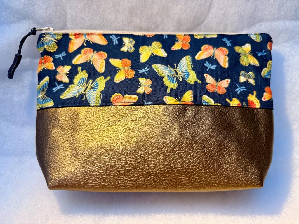 Golden butterflies - Medium zipped water-resistant pouch, for toiletries etc...