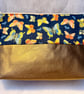 Golden butterflies - Medium zipped water-resistant pouch