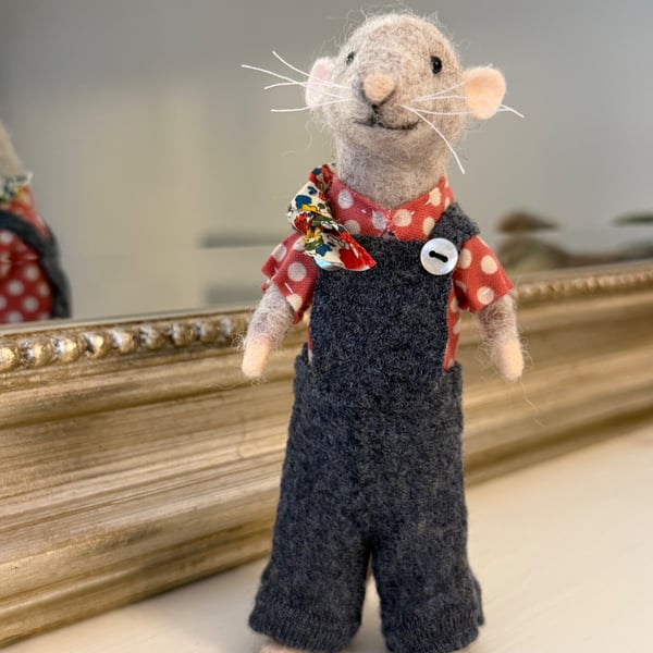 Flora Needle Felted Mouse Ornament 