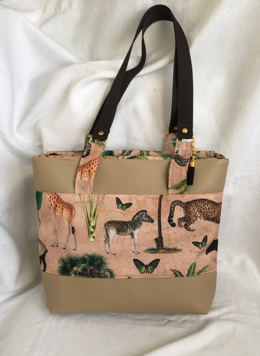 Safari Theme Shoulder Bag, Practical Bag, Stunning Handbag, Gift Ideas.