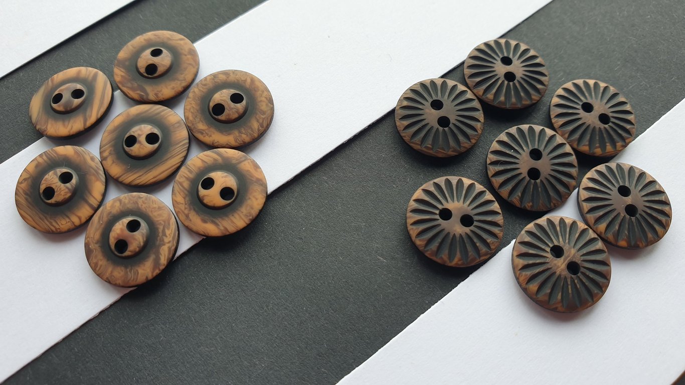 12.5mm 20L REVERSIBLE starburst buttons