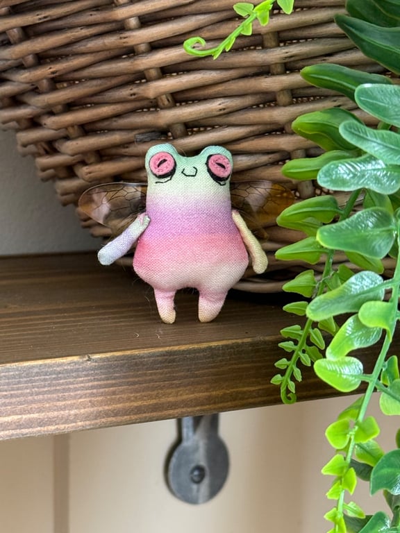 Rainbow Froggyfly Green Face