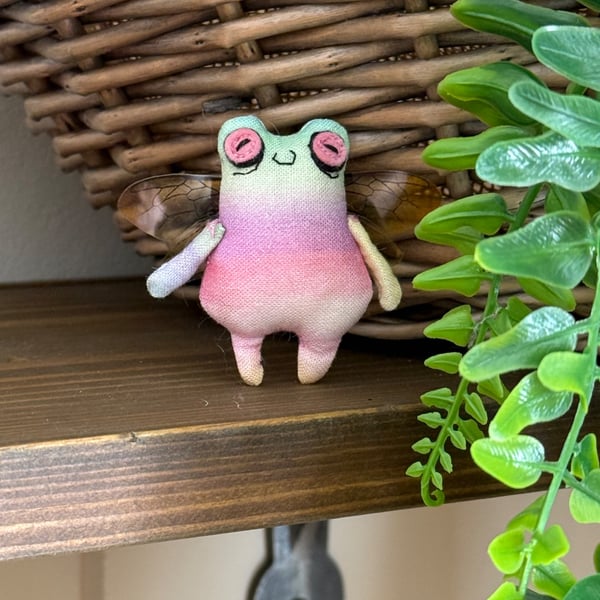 Rainbow Froggyfly Green Face