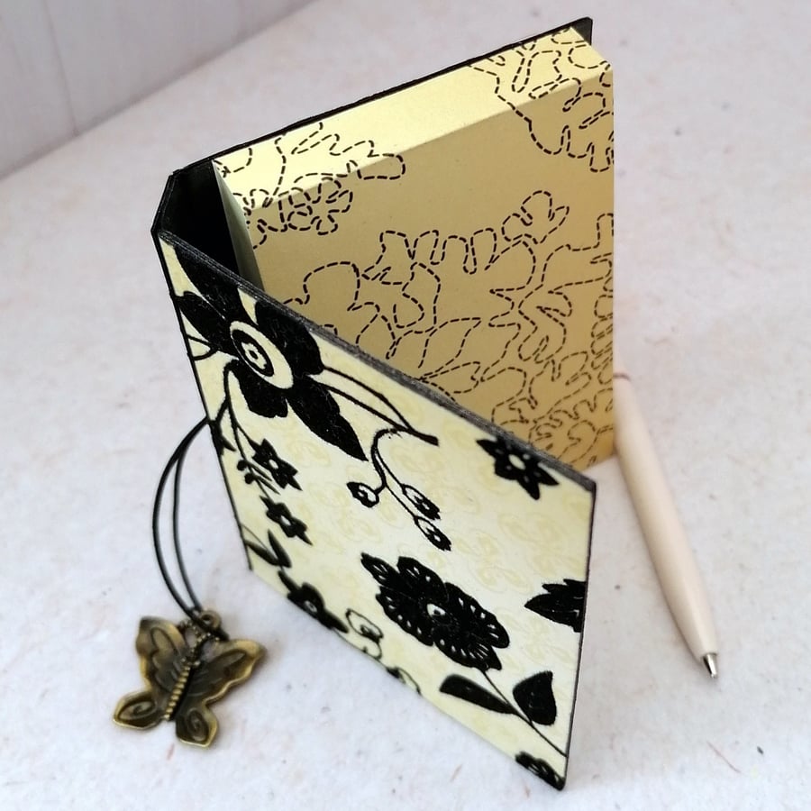 Sticky note Notebook- Cream and Black Butterfly