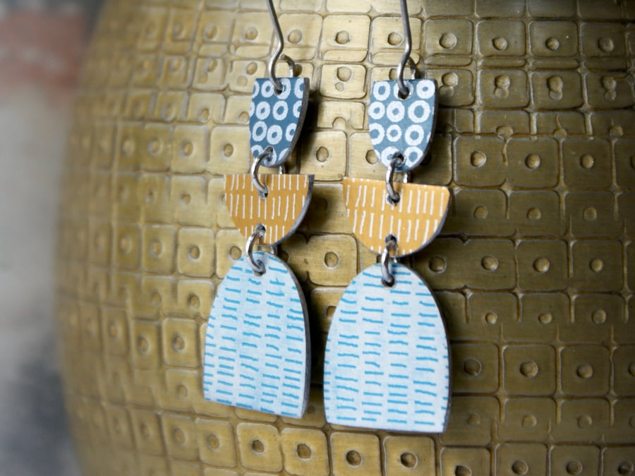 Colour pop dangle earrings - mustard & blue