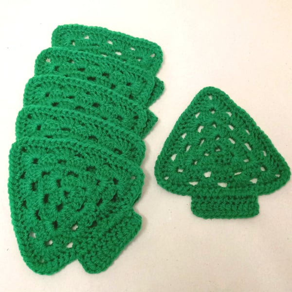 Christmas tree coasters in green, set of six, crochet table mats, handmade