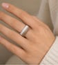 Modern and elegant beaded ring - Image 8