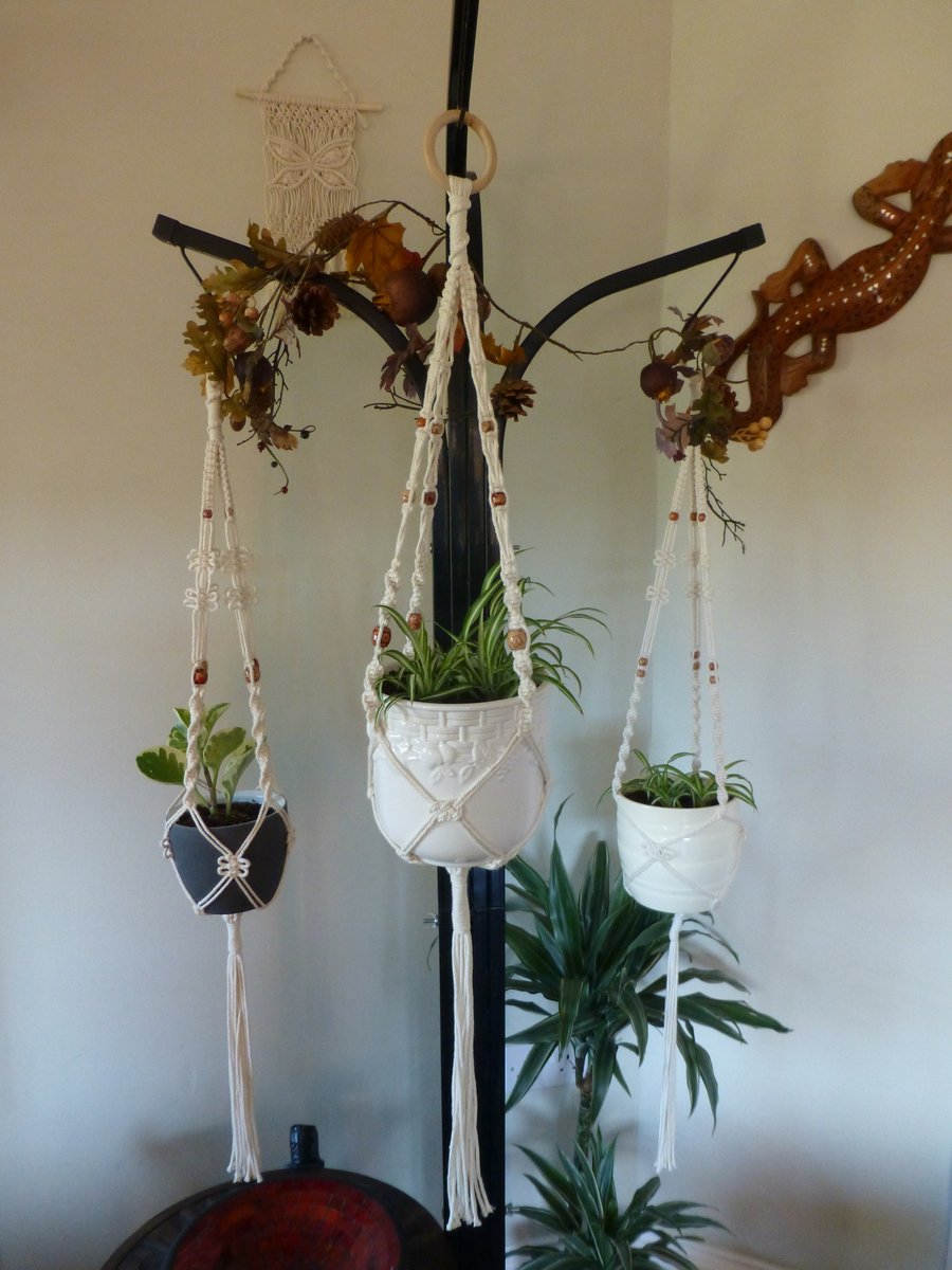 Macrame Bee Pot holder