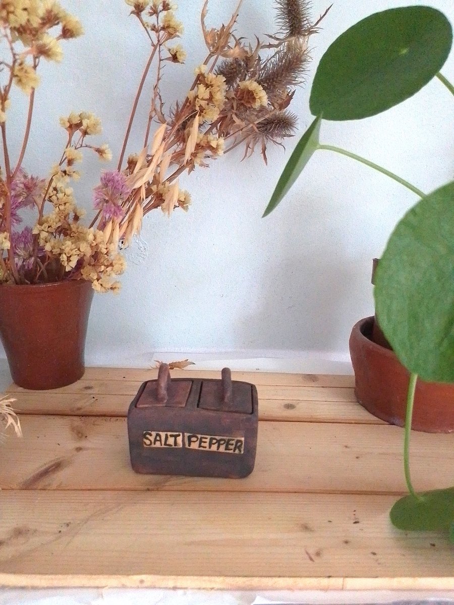 Handmade Ceramic Salt and Pepper Box with Lid, tableware salt server holder