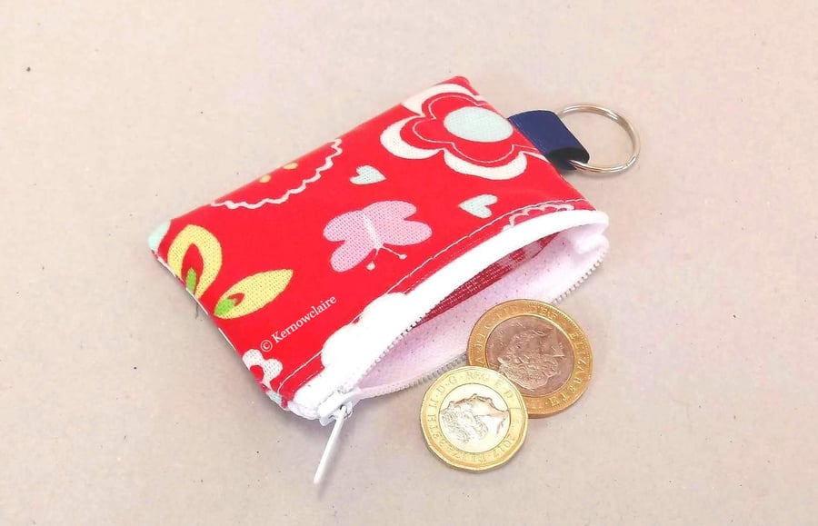 Mini coin purse key ring red with flowers