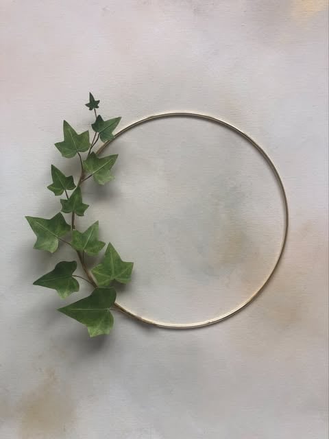Paper ivy wall hoop