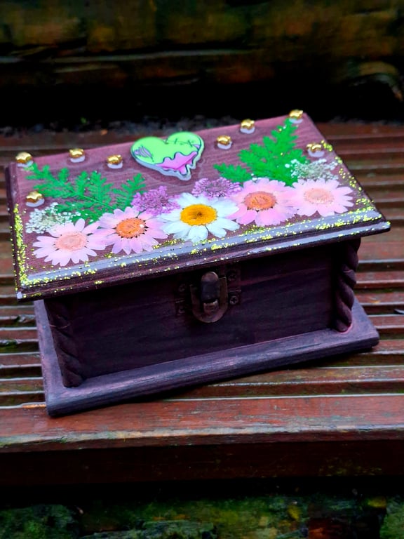 Wooden Treasure Style Trinket Jewellery Box zombie heart emo punk spooky gothic