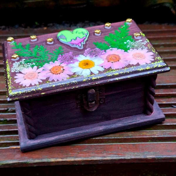 Wooden Treasure Style Trinket Jewellery Box zombie heart emo punk spooky gothic