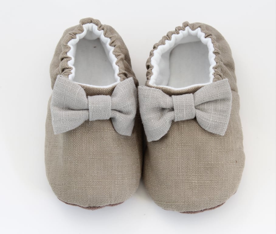 9-12 Months baby booties, baby shoes, linen slippers with bow.