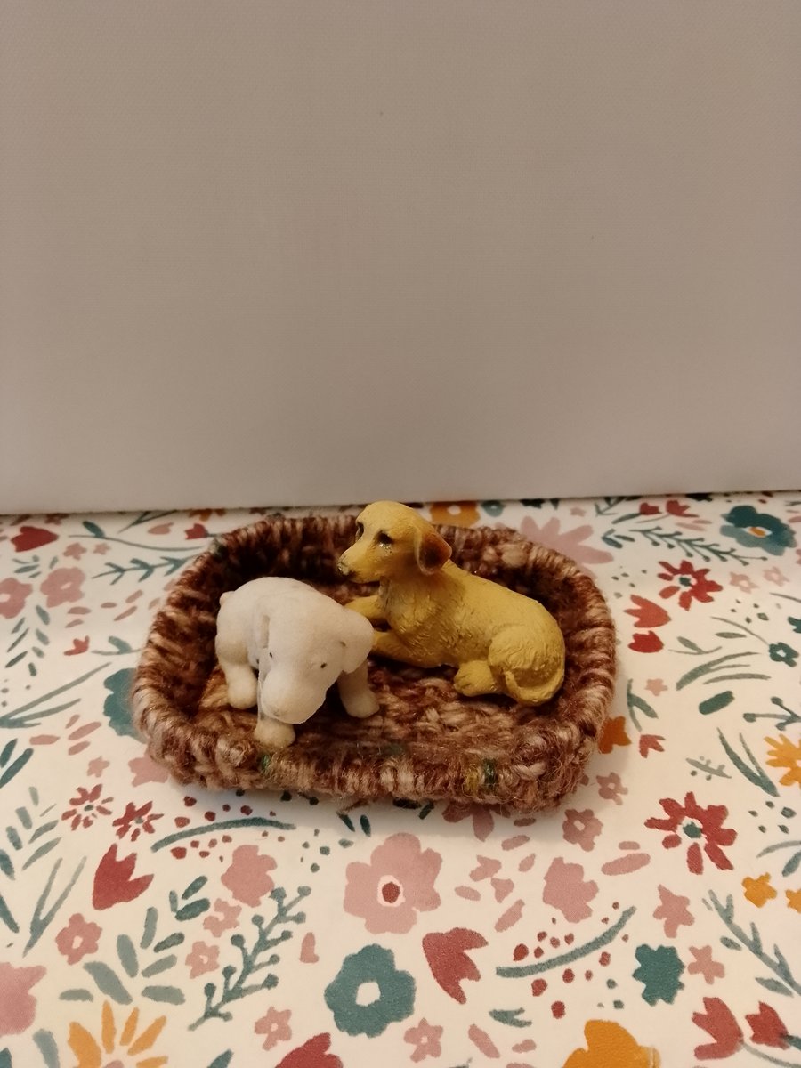 Handmade miniature dog bed 1:12 scale woven hand stitched wool basket