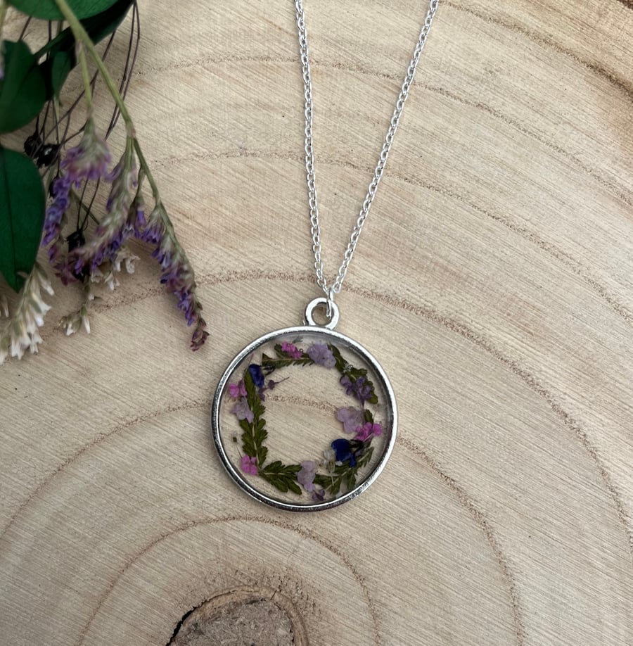 Wreath real flower pendant