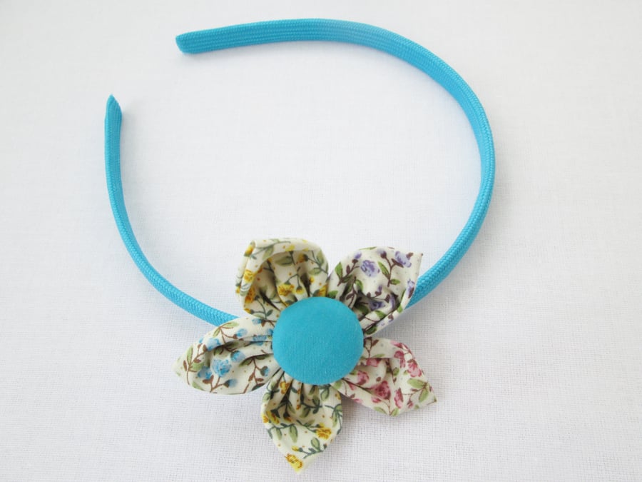 Flower hair band