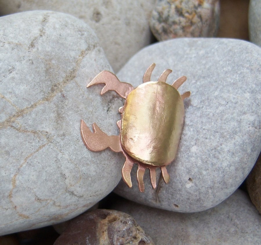 Crab brooch in copper