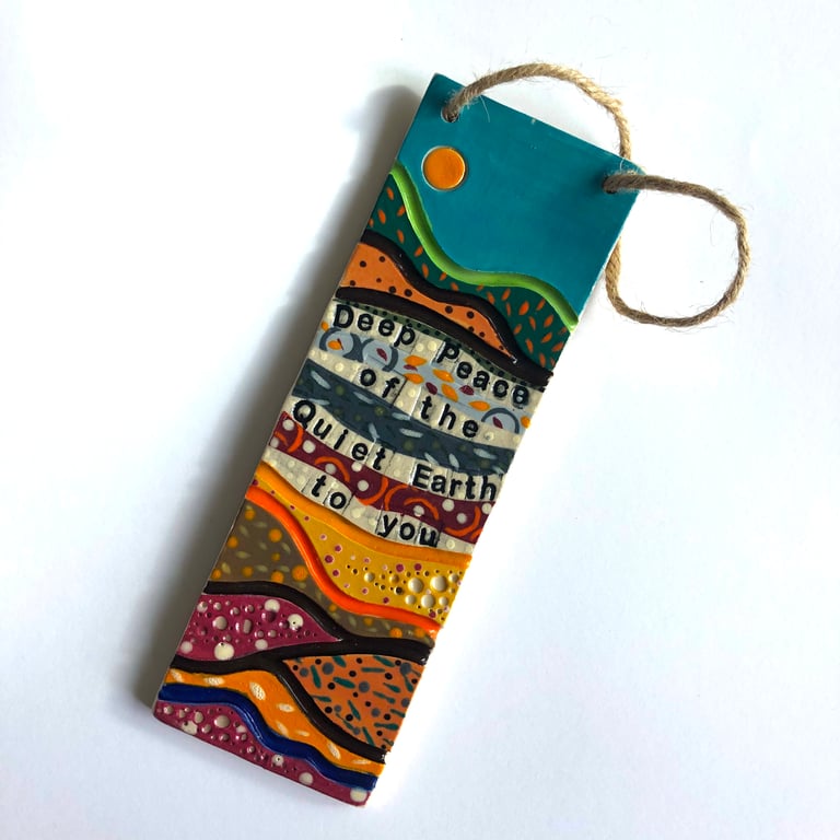 DEEP PEACE OF THE QUIET EARTH CERAMIC STONEWARE HANGING PLAQUE