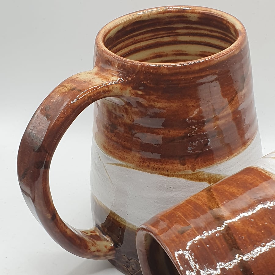 Stoneware mugs 