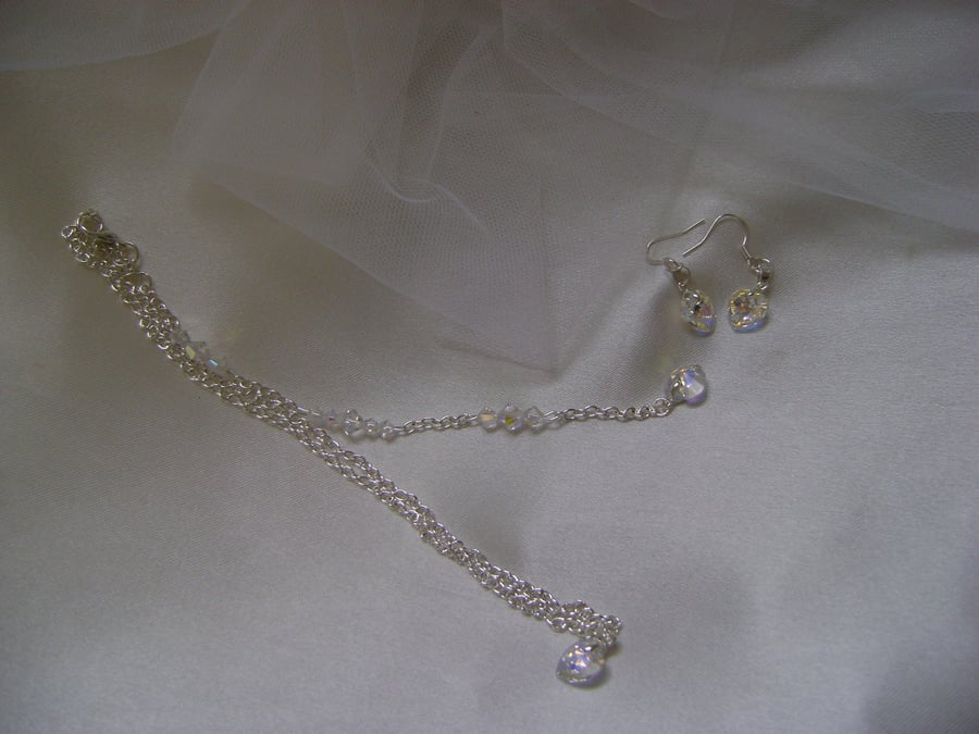 Swarovski Heart Backdrop Necklace & Earring Set