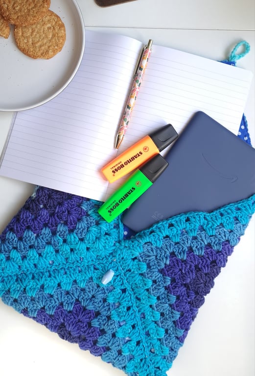 Crochet Christmas Gift Tablet, Laptop, Notebook, Stationery Sleeve,Wallet