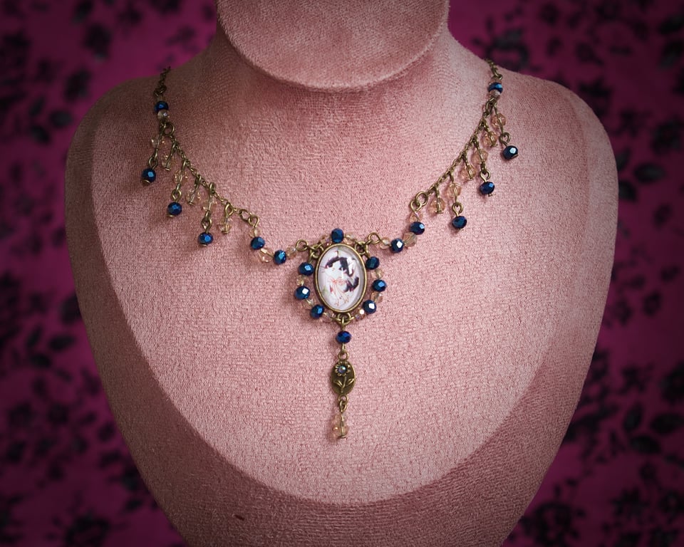 The Favourite Necklace - Midnight Edition