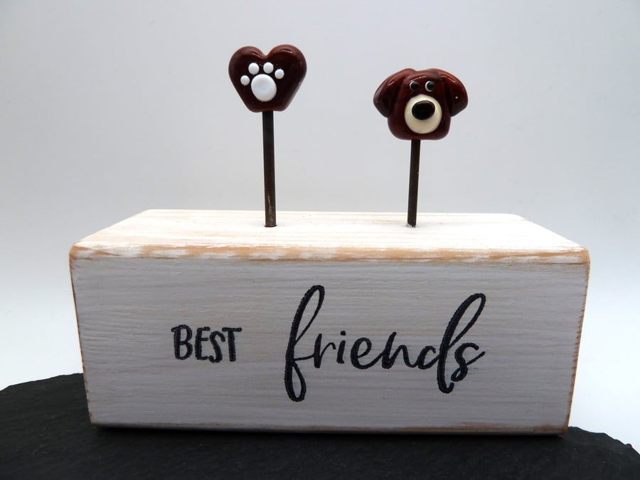 wood block, dog best friends 