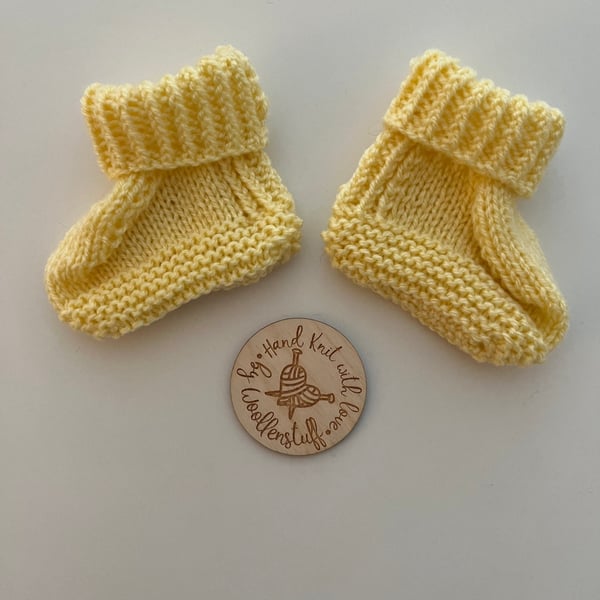 Made To Order Handknitted Ivory Baby Boots 5 sizes. Any colour.
