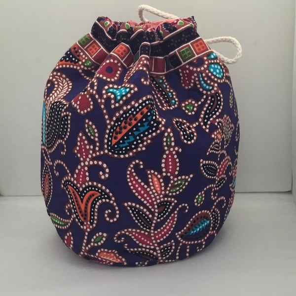 Drawstring toiletries bag