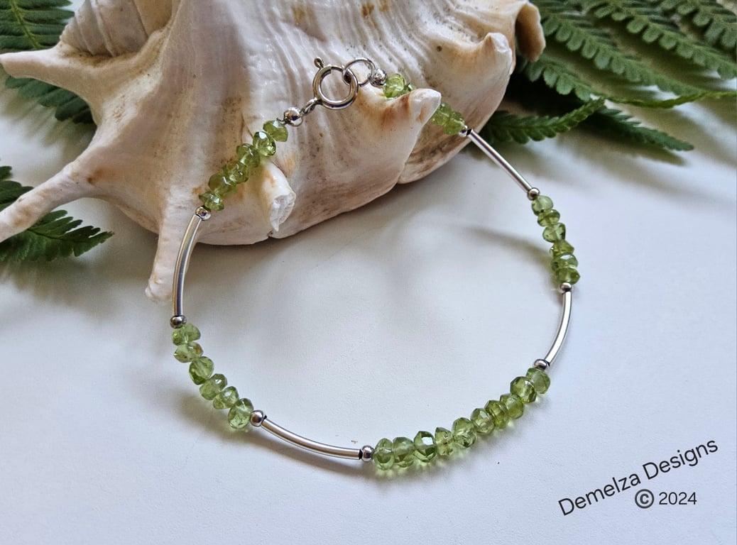 Designer Dainty Natural Untreated Peridot Noodle Style Sterling Silver Bracelet 