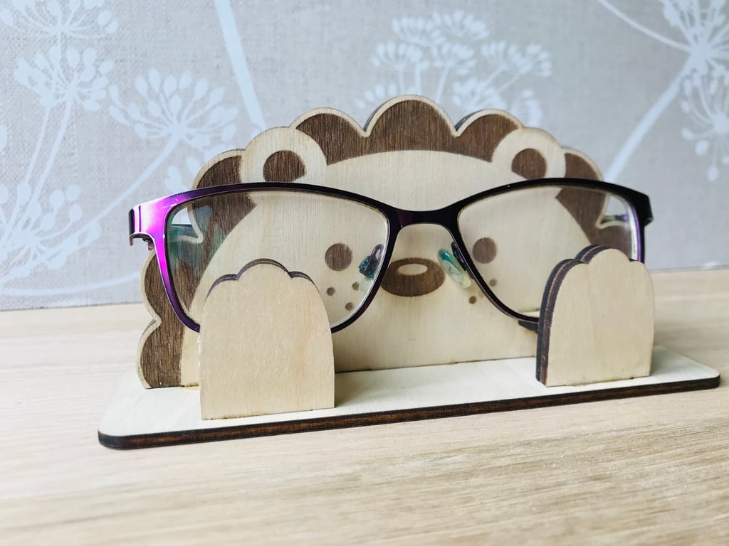 Wooden hedgehog glasses holder