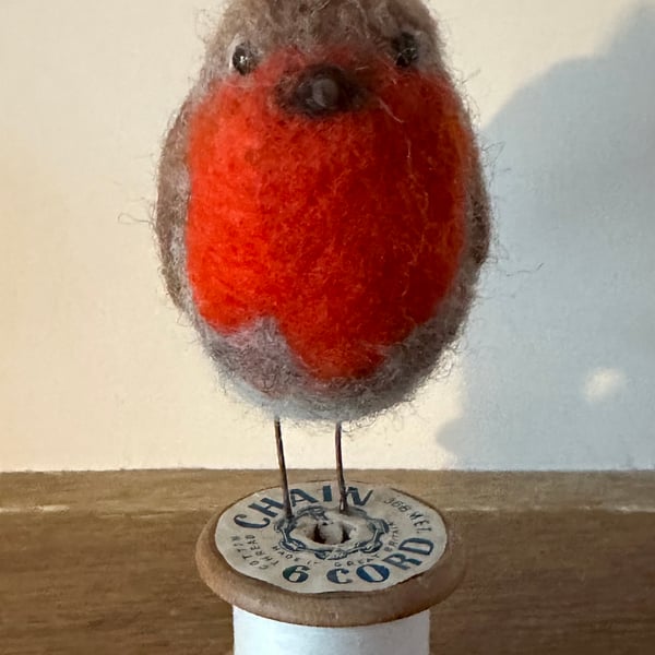 Robin on a bobbin