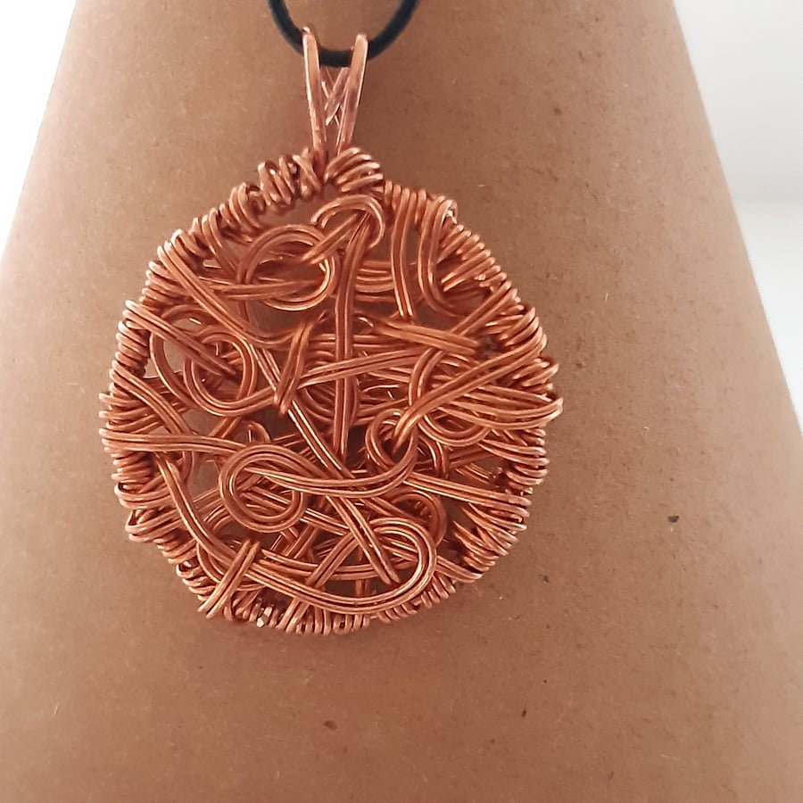 Round copper wire woven pendant