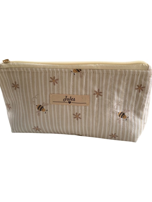 Medium Cosmetic Bag.  Bee Line.  Bee's and Daisies.