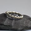 Rope twist ring