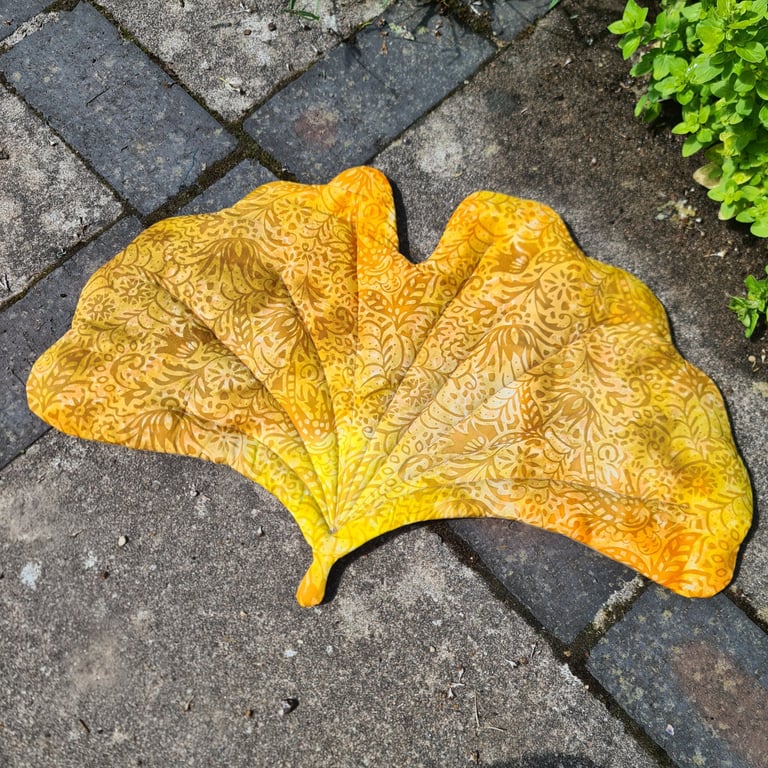 Ginko Leaf Mat - Golden Yellow 