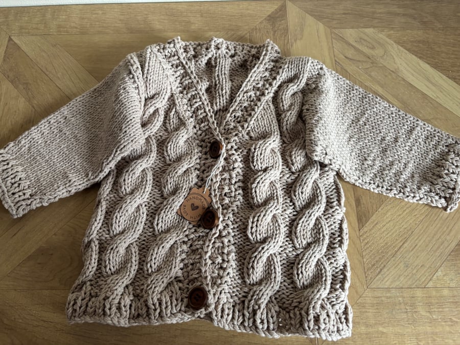 Beige cable cardigan 6-9 minths
