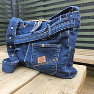 Upcycled denim clutch - Shop sushandcrafts Clutch Bags - Pinkoi