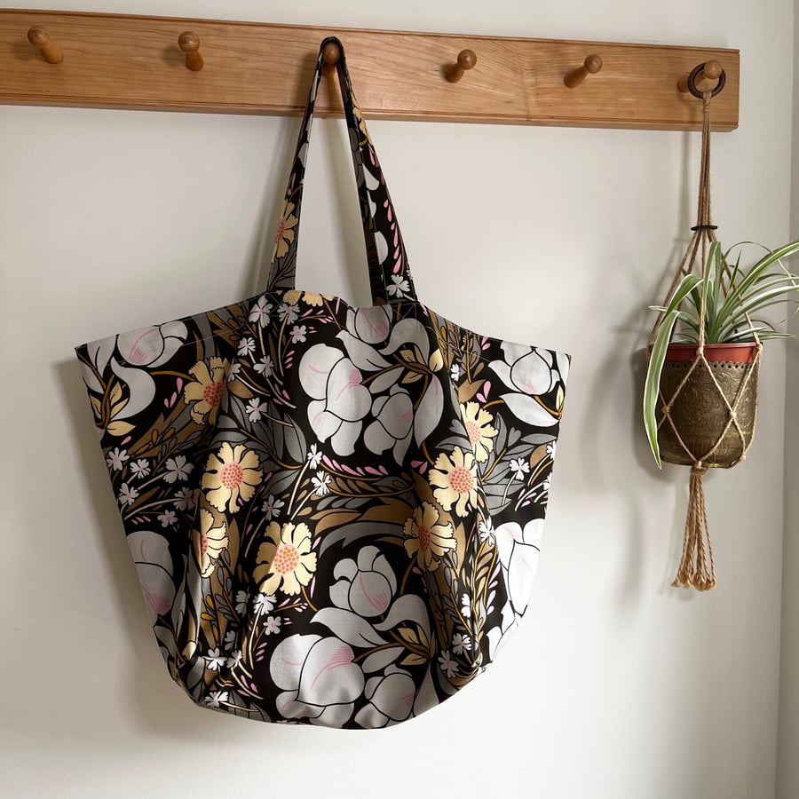 Vintage Fabric Beach bag tote bag - retro print Soho Square cotton 