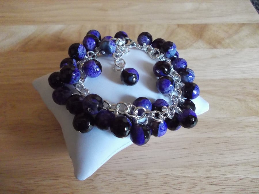 Purple and black agate chunky charm bracelet