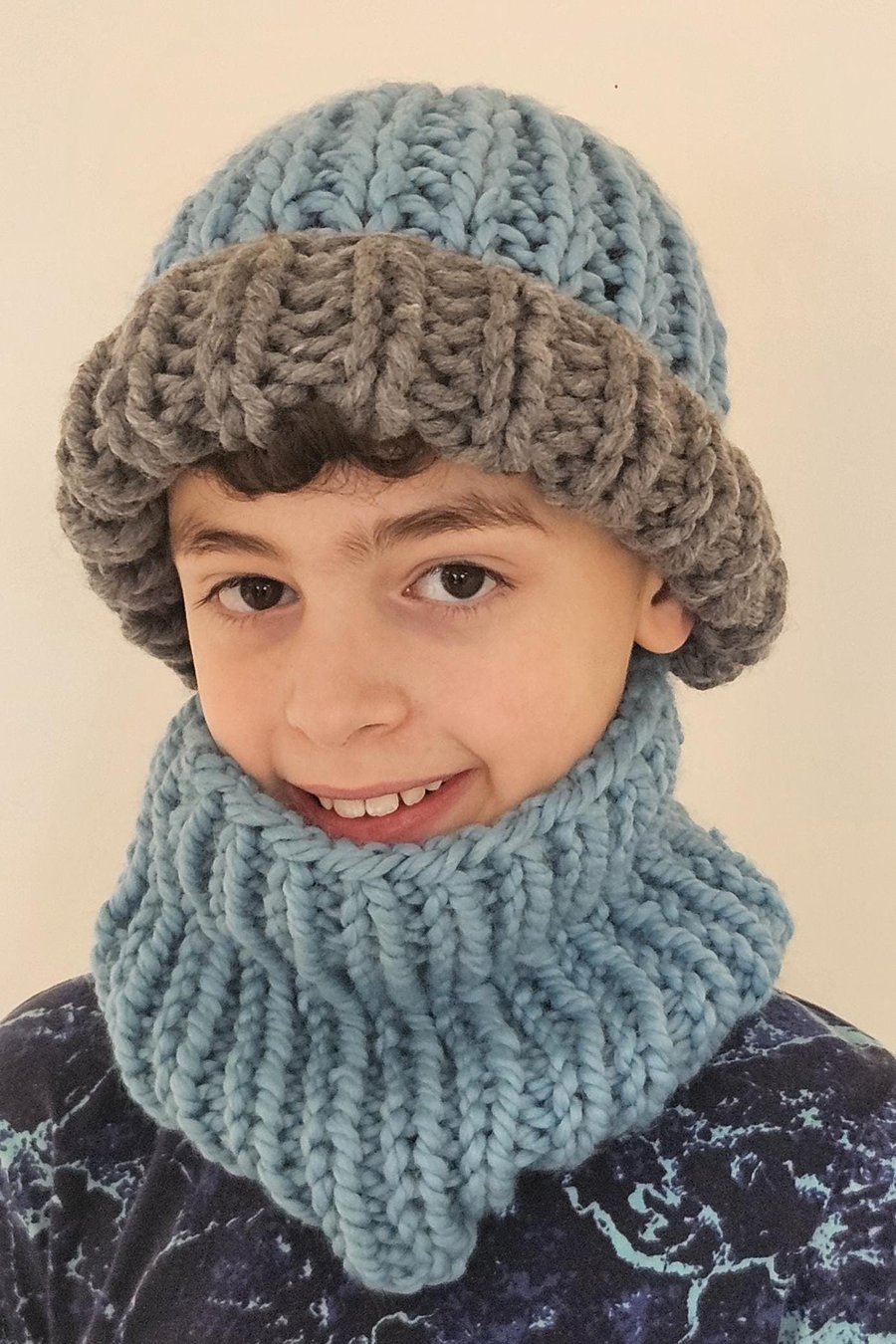 Hand-Knitted Chunky Acrylic Beanie and Cowl Set: Children's Winter Wear