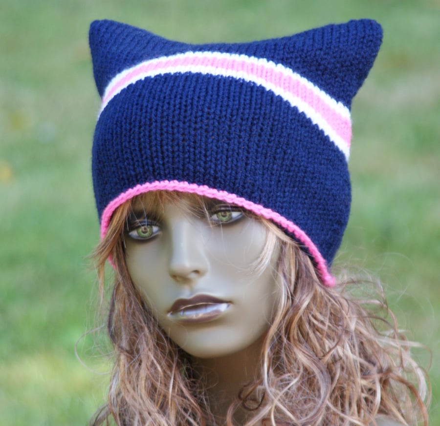 Ladies Knitted Cat Hat