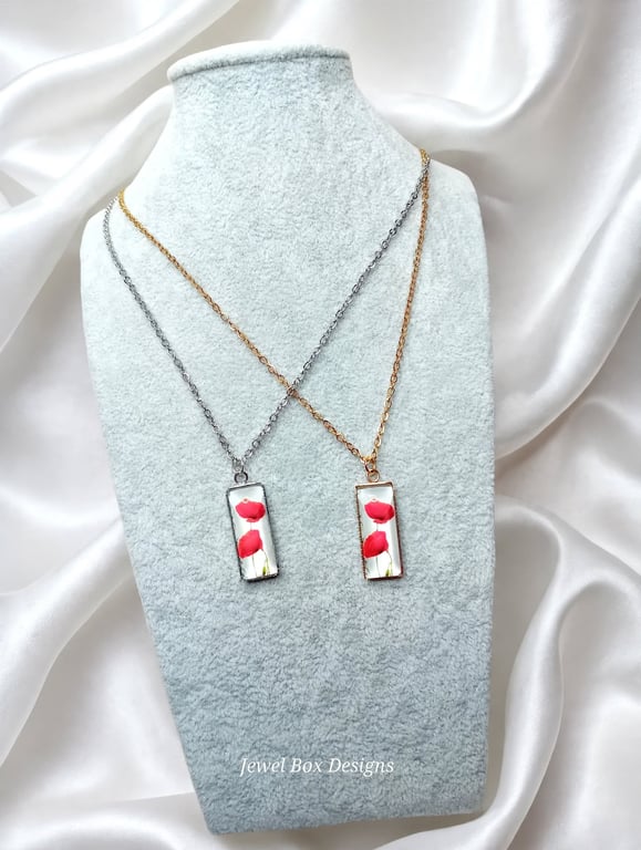 Puffed Glass Poppy Necklace